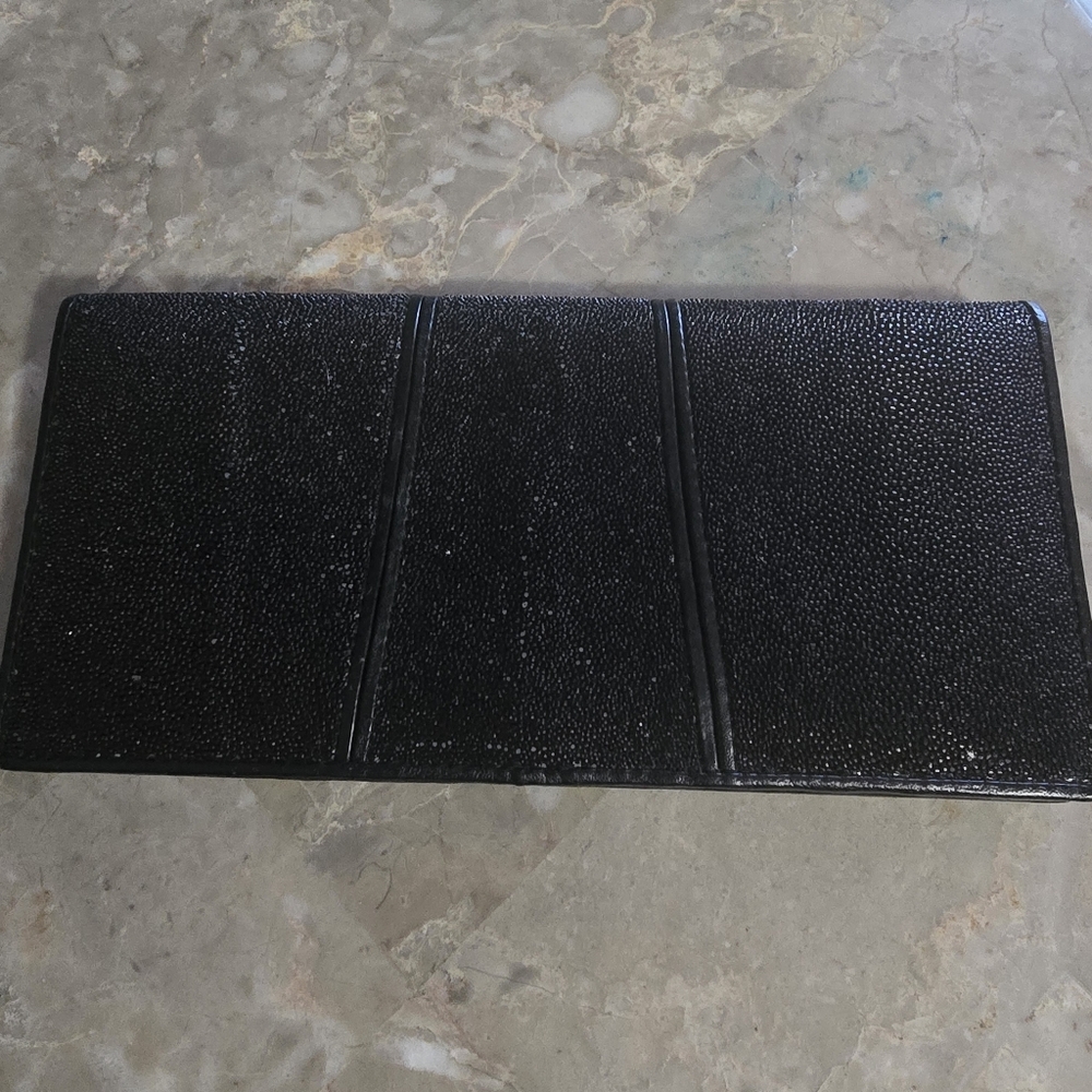 Stingray Leather Black and Cream Tri-Panel Long Wallet - Picture 4 of 14